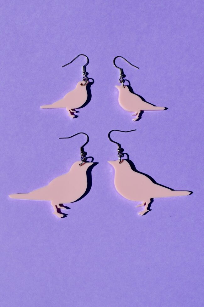 Ben Lintu Vaaleanpunaiset Korvakorut titiMadam Jewelry Ben Lintu Vaaleanpunaiset Korvakorut titiMadam Jewelry