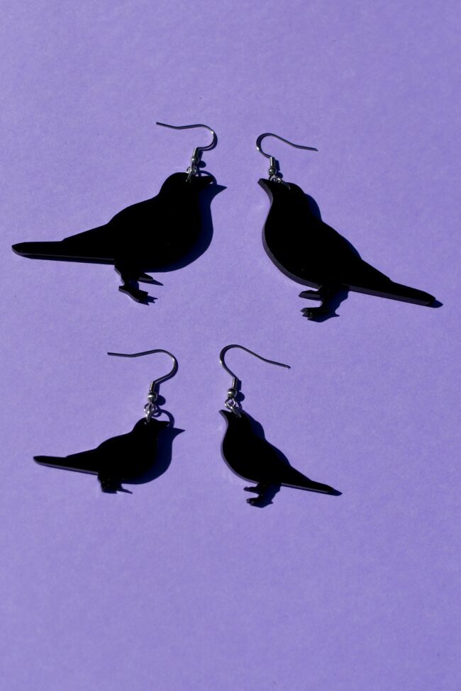 Ben Lintu korvakorut edulliseen alehintaan musta midi ja iso titiMadam Jewelry Ben Lintu korvakorut edulliseen alehintaan musta midi ja iso titiMadam Jewelry