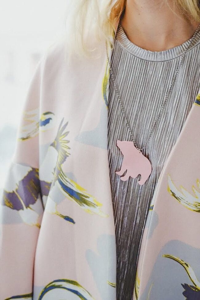 Björn Karhu Iso Eläin Kaulakoru Vaaleanpunainen Björn Karhu Iso Eläin Kaulakoru Vaaleanpunainen