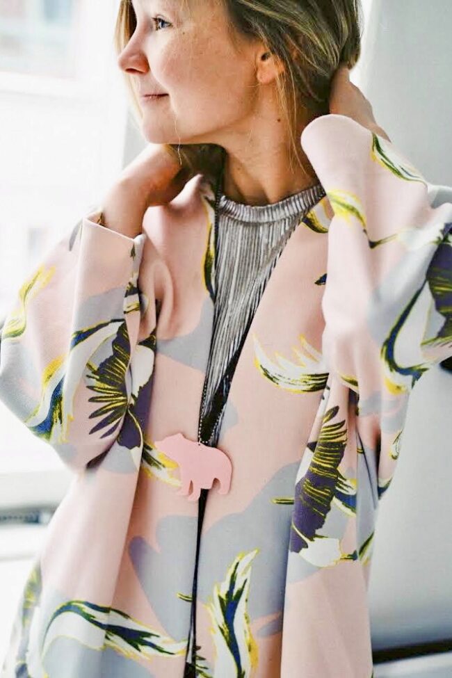 Björn Karhu Iso Eläin Kaulakoru Vaaleanpunainen Iso Karhu Eläinaiheinen Kaulakoru titiMadam Jewelry