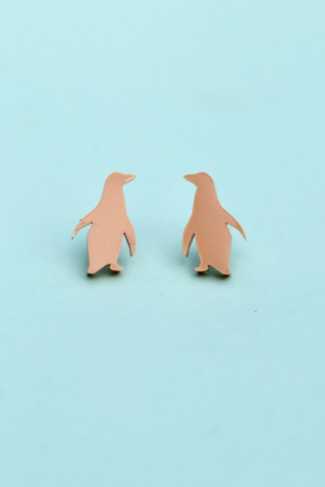 Bozan Pingviini pienet nappikorvakorut persikka2 titiMadam Bozan Pingviini pienet nappikorvakorut persikka2 titiMadam