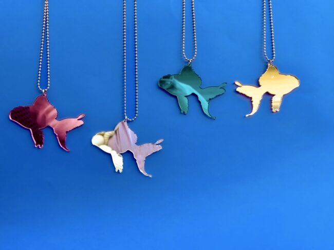 Galatee Kultakala Iso Kaulakoru Useita Värejä titiMadam Jewelry Galatee Kultakala Iso Kaulakoru Useita Värejä titiMadam Jewelry