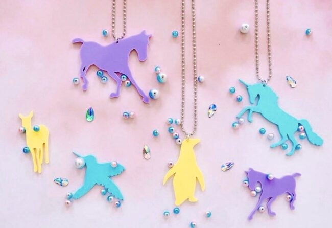 Värikkäät eläinkorut Hevonen Bambi Pingviini Kolibri Yksisarvinen minttu laventeli vaaleankeltainen titiMadam Värikkäät eläinkorut Hevonen Bambi Pingviini Kolibri