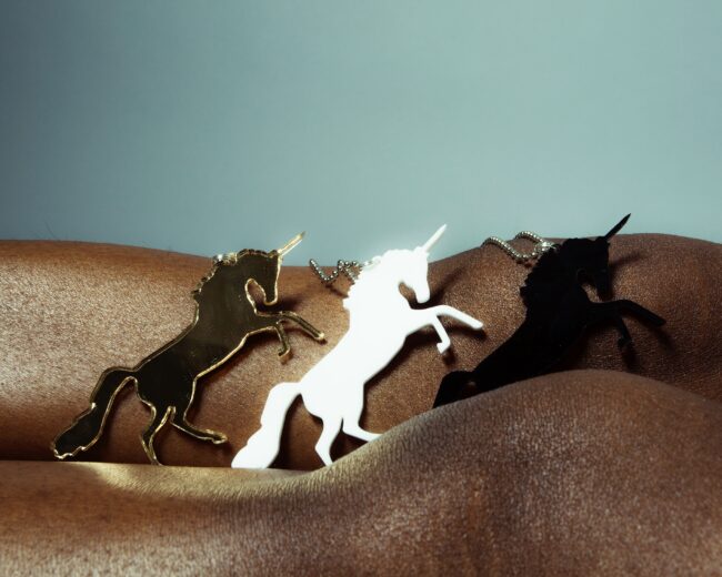 Yaseed Yksisarvinen Iso Kaulakoru titiMadam Jewelry Yaseed Yksisarvinen Iso Kaulakoru titiMadam Jewelry