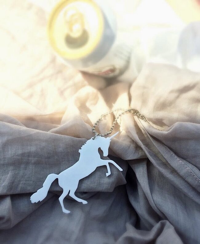 Yaseed Yksisarvinen Kaulakoru Valkoinen titiMadam Jewelry Yaseed Yksisarvinen Kaulakoru Valkoinen titiMadam Jewelry