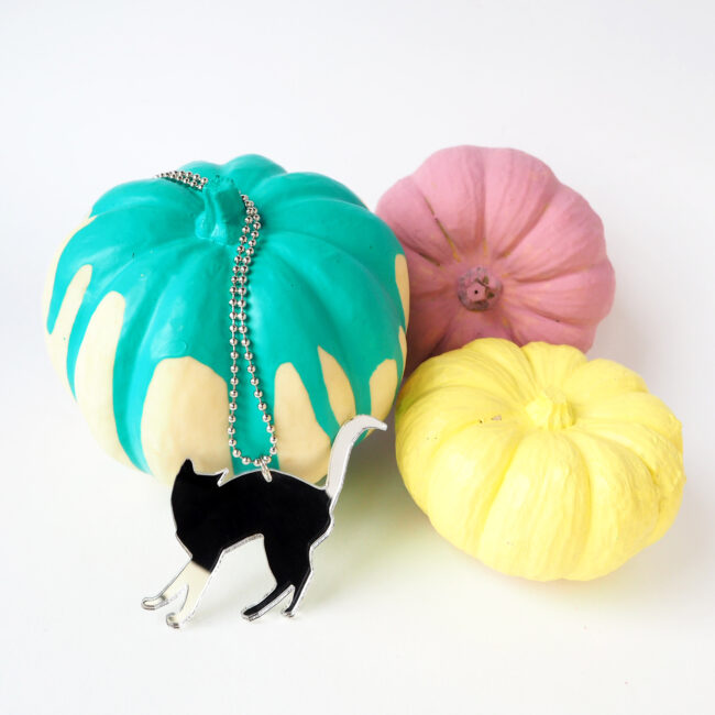 Carol Kissa Hopea Peili kaulakoru titiMadam Jewelry Carol Kissa Hopea Peili kaulakoru titiMadam Jewelry