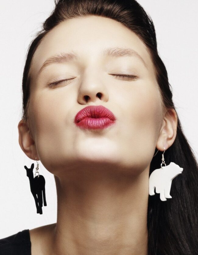 Juan Bambi pienet mustat korvakorut titiMadam Juan Bambi pienet mustat korvakorut titiMadam