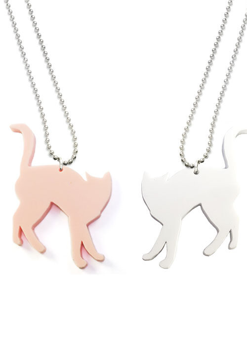 Carol Kissa Kaulakoru valkoinen ja vaaleanpunainen pieni titidam