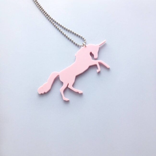 Yaseed Yksisarvinen Kaulakoru vaaleanpunainen titiMadam Jewelry Yaseed Yksisarvinen Kaulakoru titiMadam Jewelry