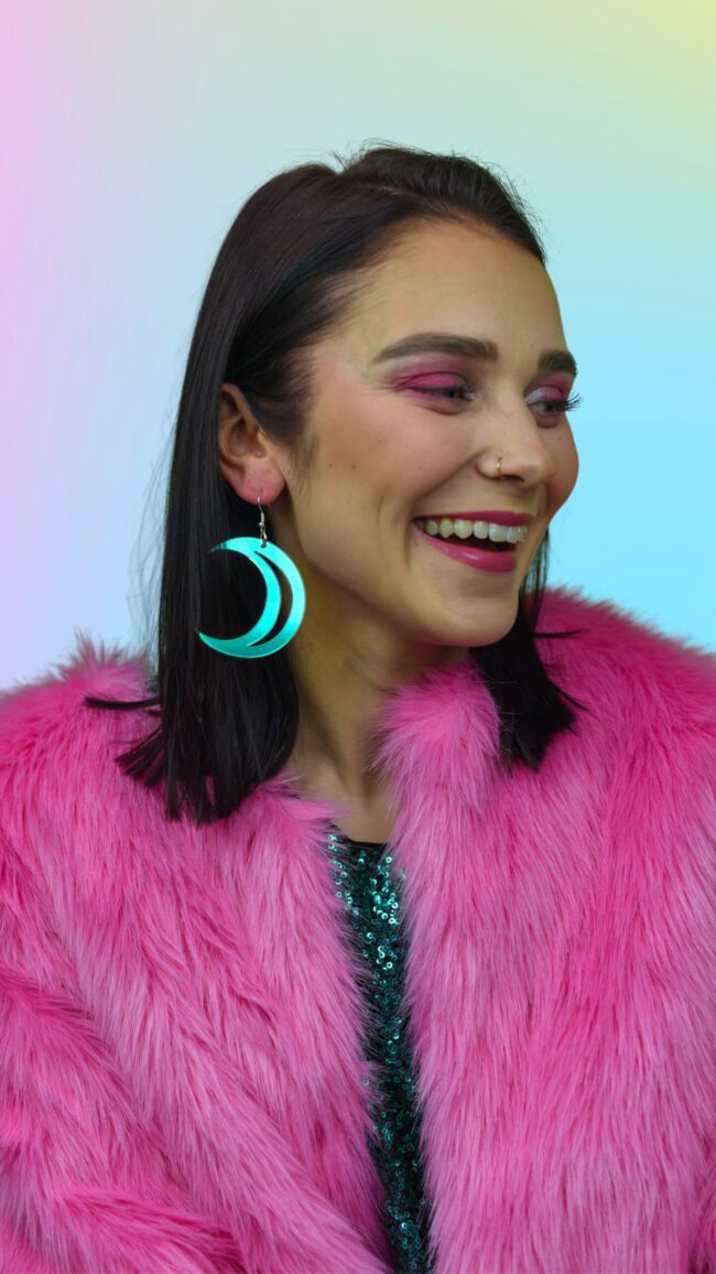 Kuu Isot Roikkuvat Korvakorut Iridescent titiMadam Jewelry Kuu Isot Roikkuvat Korvakorut Iridescent titiMadam Jewelry