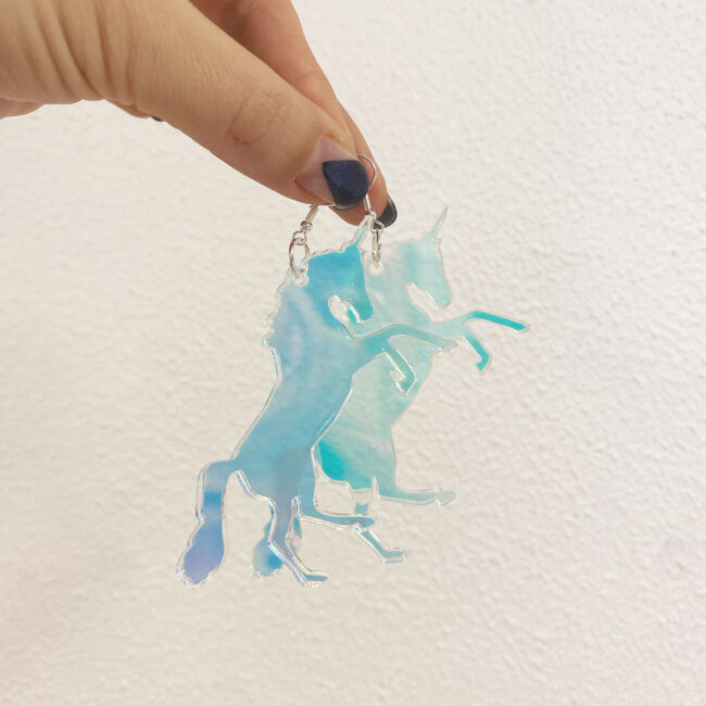 Isot iridescent Yksisarvinen korvakorut titiMadam Jewelry Isot iridescent Yksisarvinen korvakorut titiMadam Jewelry