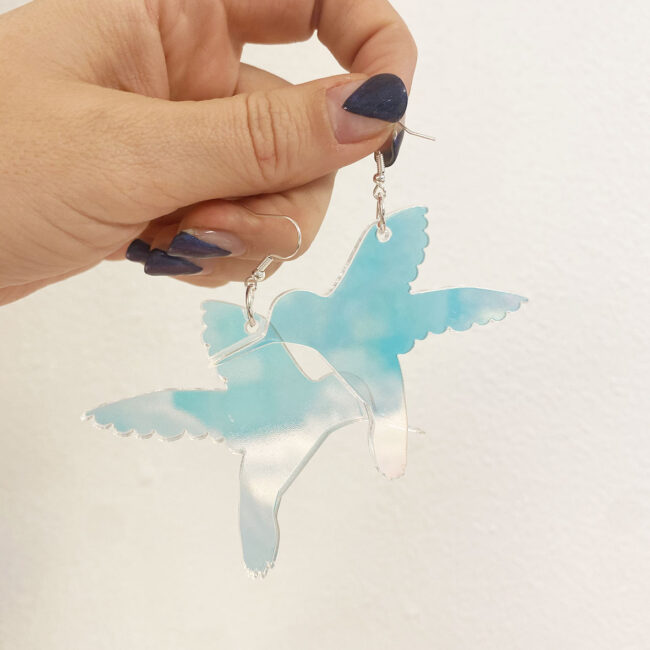 titiM_iri_hummingb_er Vilma Humming Bird iridescent isot korvakorut