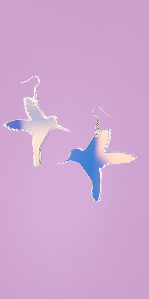 Vilma Humming Bird iridescent isot korvakorut.