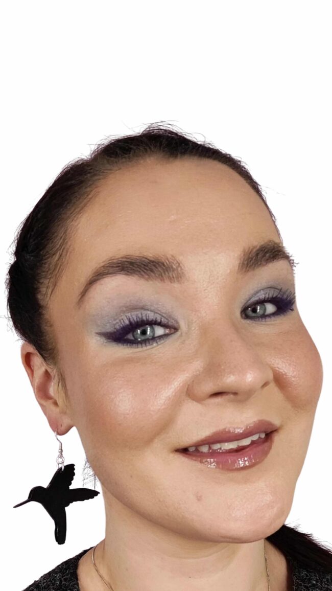 vilma-kolibri-musta-pienet-korvakorut-malli vilma-kolibri-musta-pienet-korvakorut-malli