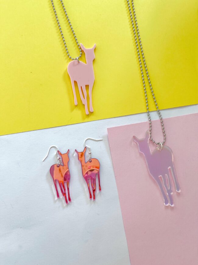 Juan Bambi Kaulakoru Ja Korvakorut vaaleanpunainen pinkki peili ja iridescent titiMadam Jewelry Juan Bambi Kaulakoru Ja Korvakorut vaaleanpunainen pinkki peili ja iridescent titiMadam Jewelry