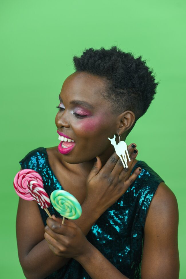 Isot Juan Bambi Korvakorut valkoinen titiMadam Jewelry Isot Juan Bambi Korvakorut valkoinen titiMadam Jewelry