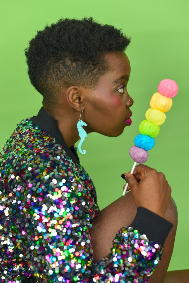 sara-merihevonen-minttu-iso-malli-korvakorut sara-merihevonen-minttu-iso-malli-korvakorut