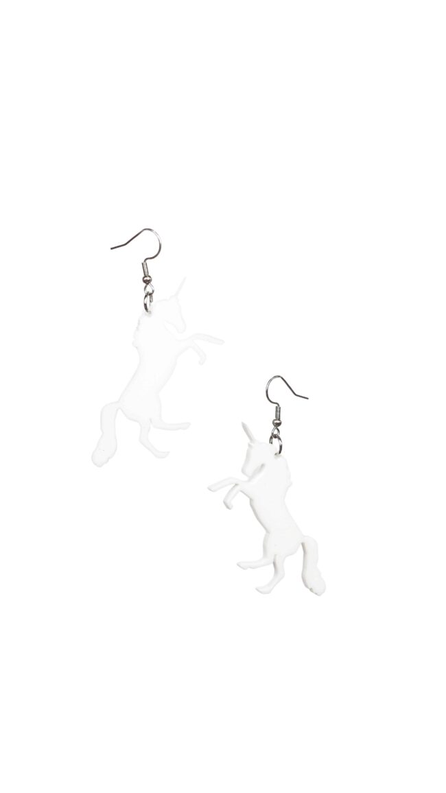 yaseed-yksisarvinen-valkoinen-pienet-korvakorut yaseed-yksisarvinen-valkoinen-pienet-korvakorut