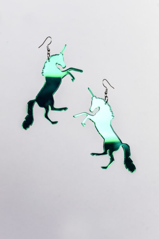 yksisarvinen-iso-viihreä-peili Yaseed yksisarvinen Isot korvakorut titiMadam Jewelry