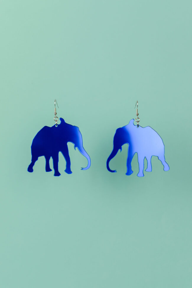 Anton Norsu isot korvakorut sininen peili värisenä titiMadam Jewelry Anton Norsu isot korvakorut sininen peili värisenä titiMadam Jewelry