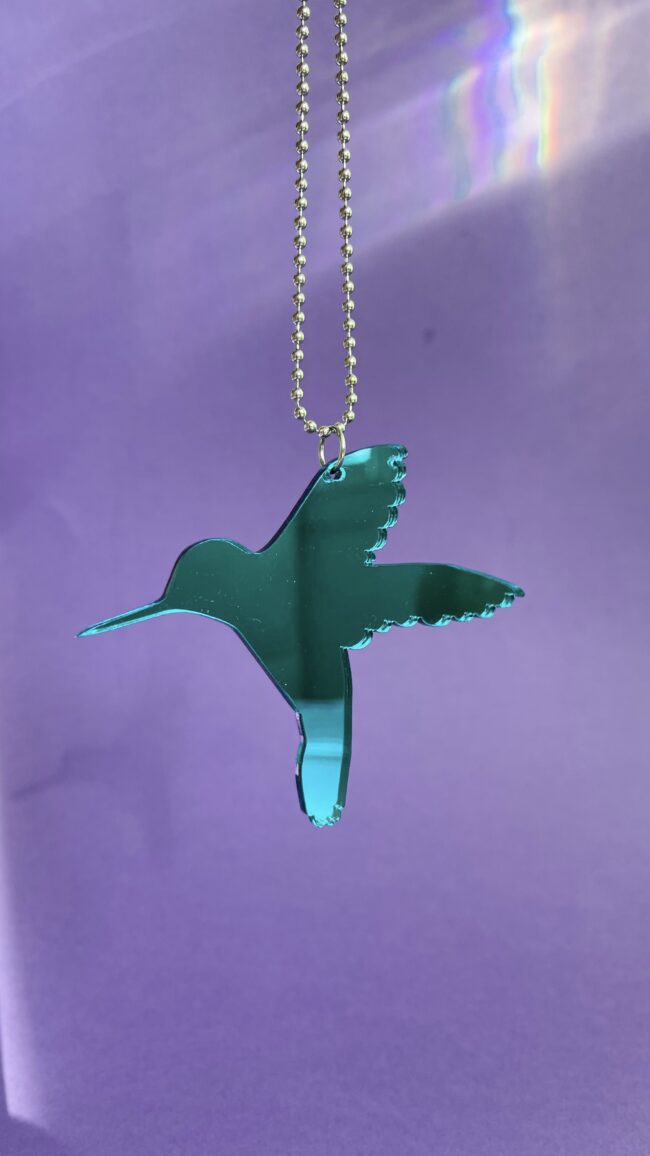 vilma-kolibri-jadepeili-iso-kaulakoru vilma-kolibri-jadepeili-iso-kaulakoru