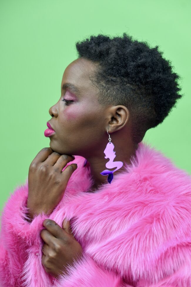 merenneito-liila-peili-koukku merenneito isot liilat peili korvakorut titiMadam