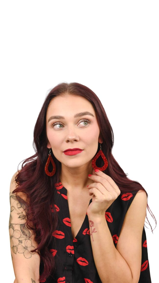 pisara-punainen-glitter-korvakorut-koukulla-malli pisara-punainen-glitter-korvakorut-koukulla-malli