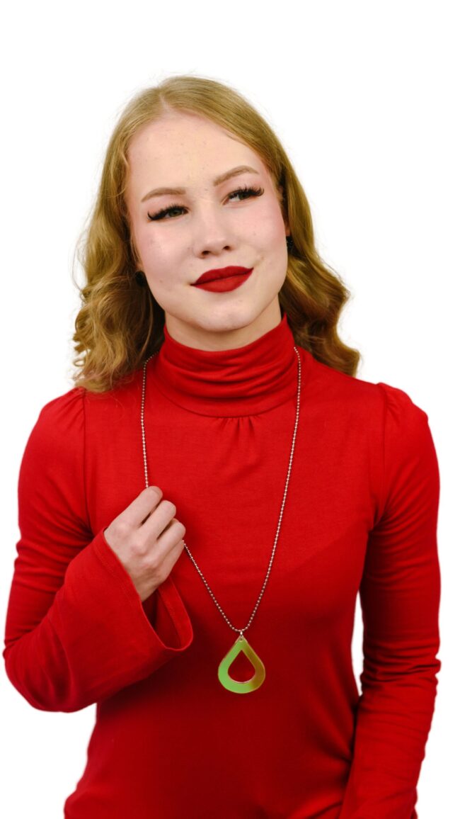 pisara kaulakoru iridescent titiMadam pisara kaulakoru iridescent titiMadam