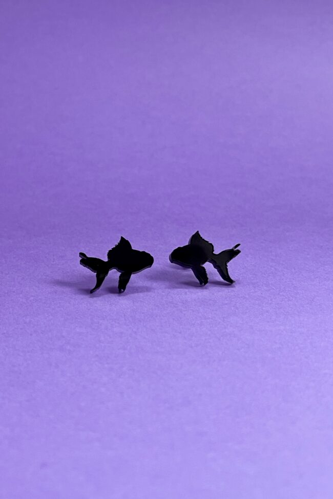 Galatee Kultakala Eläin Nappikorvakorut Musta titiMadam Galatee Kultakala Eläin Nappikorvakorut Musta titiMadam