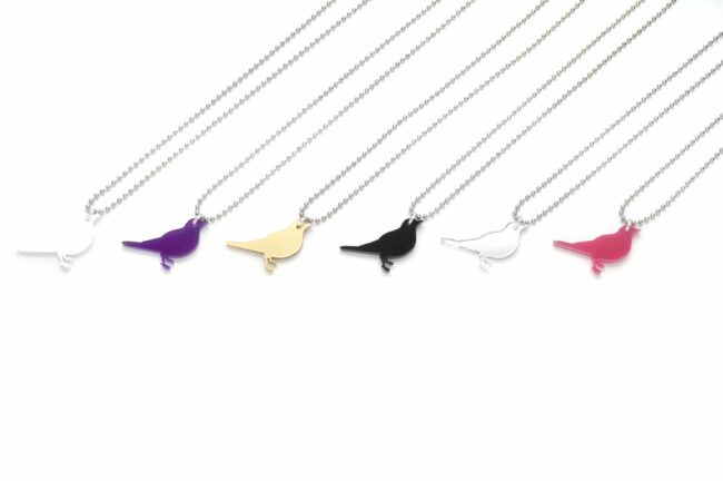 Ben Lintu Kaulakoru useassa sävyssä titiMadam Jewelry Ben Lintu Kaulakoru useassa sävyssä titiMadam Jewelry