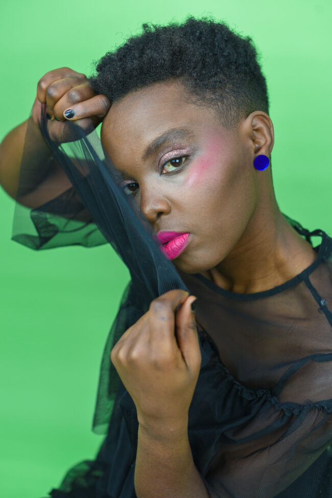 Pyöreät nappikorvakorut sininen peili iso titiMadam Pyöreät nappikorvakorut sininen peili iso titiMadam