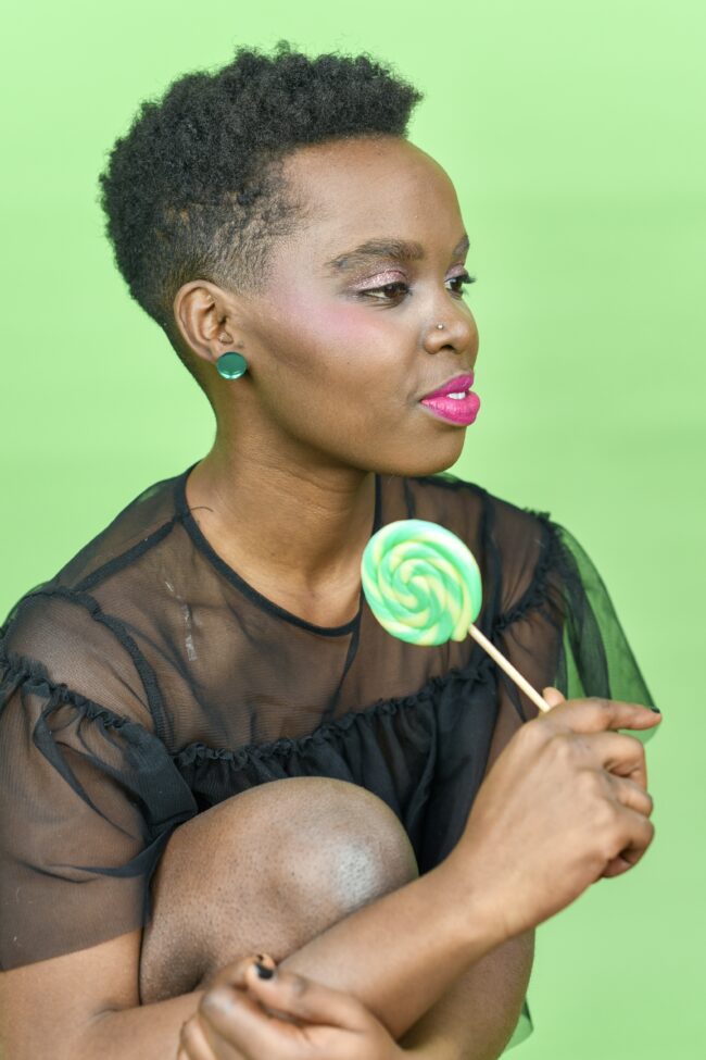 pyöreät_nappikorvakorut_vihreä_peili_iso pyöreät_nappikorvakorut_vihreä_peili_iso