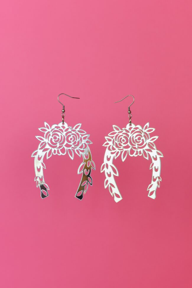 Isot Statement Onnenkenkä korvakorut hopea peili titiMadam Jewelry Isot Statement Onnenkenkä korvakorut hopea peili titiMadam Jewelry