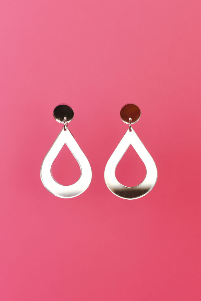 pisara-tappikiinnitys-hopea-peili-isot-korvakorut pisara-tappikiinnitys-hopea-peili-isot-korvakorut