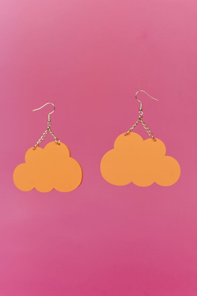 pilvi-persikka-korvakorut-koukku pilvi-persikka-korvakorut-koukku