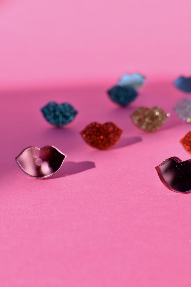 Huulet Pienet Nappikorvakorut Useita Värejä titiMadam Jewelry Huulet Pienet Nappikorvakorut Useita Värejä titiMadam Jewelry