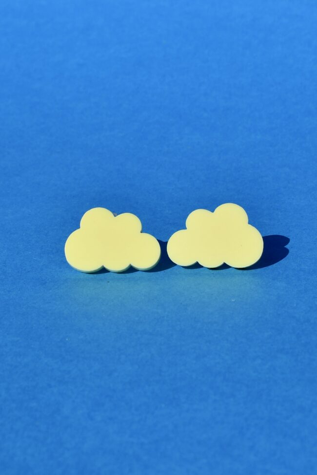 Pienet Pilvi Nappikorvakorut vaaleankeltainen titiMadam Jewelry Pienet Pilvi Nappikorvakorut vaaleankeltainen titiMadam Jewelry