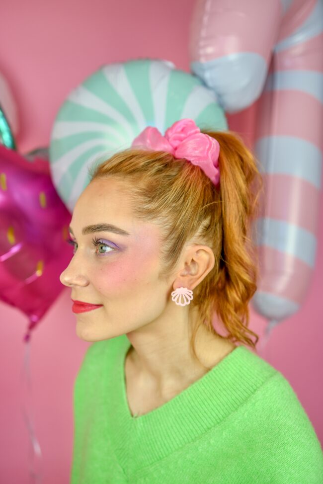 simpukka-nappikorvakorut-pastelli-persikka-malli simpukka-nappikorvakorut-pastelli-persikka-malli