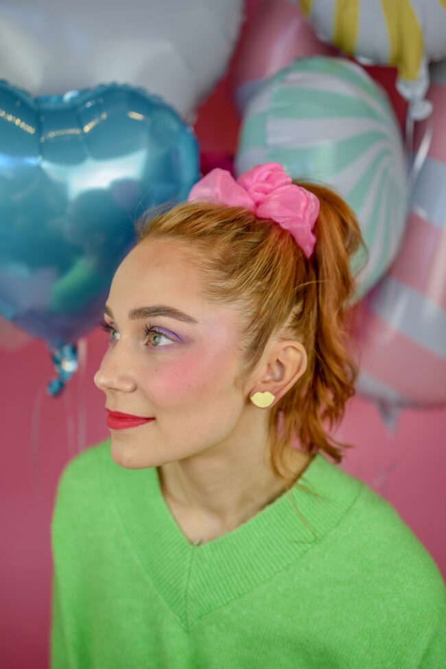 huulet-nappikorvakorut-vaaleankeltainen-pastelli-malli huulet-nappikorvakorut-vaaleankeltainen-pastelli-malli