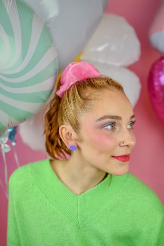 huulet-nappikorvakorut-laventeli-pastelli-malli huulet-nappikorvakorut-laventeli-pastelli-malli