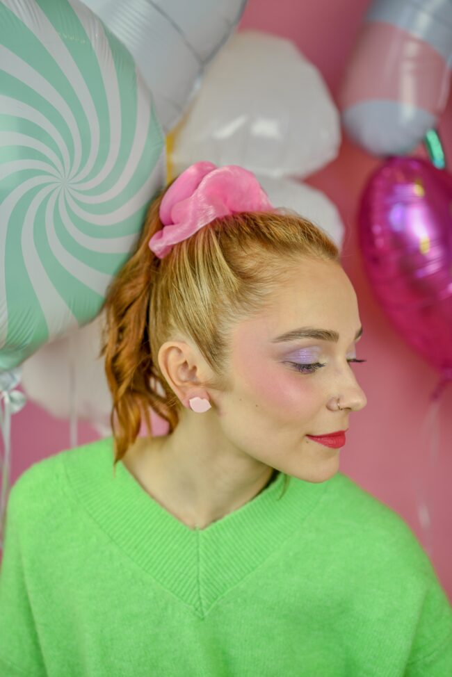 huulet-nappikorvakorut-vaaleanpunainen-pastelli-malli huulet-nappikorvakorut-vaaleanpunainen-pastelli-malli