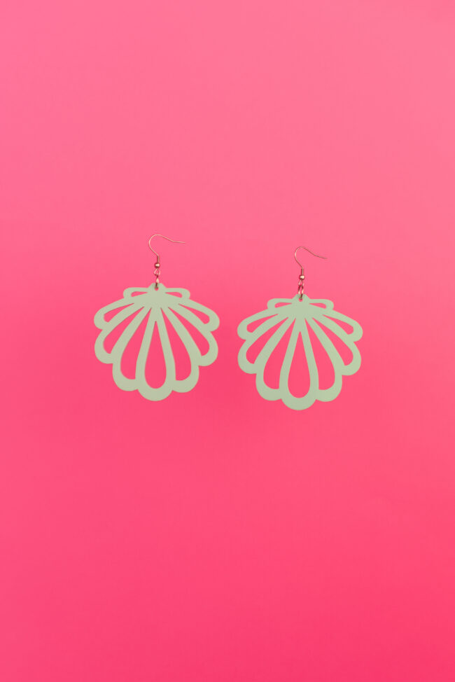 simpukka-korvakorut-minttu-koukku simpukka-korvakorut-minttu-koukku