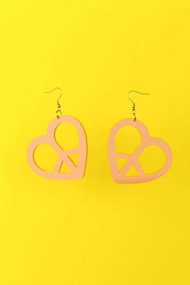 peace-persikka-pastelli-korvakorut-koukku peace-persikka-pastelli-korvakorut-koukku