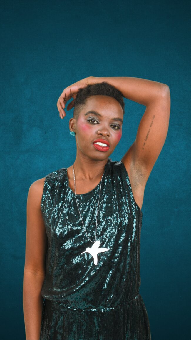 Iso Vilma Kolibri Kaulakoru titiMadam Jewelry