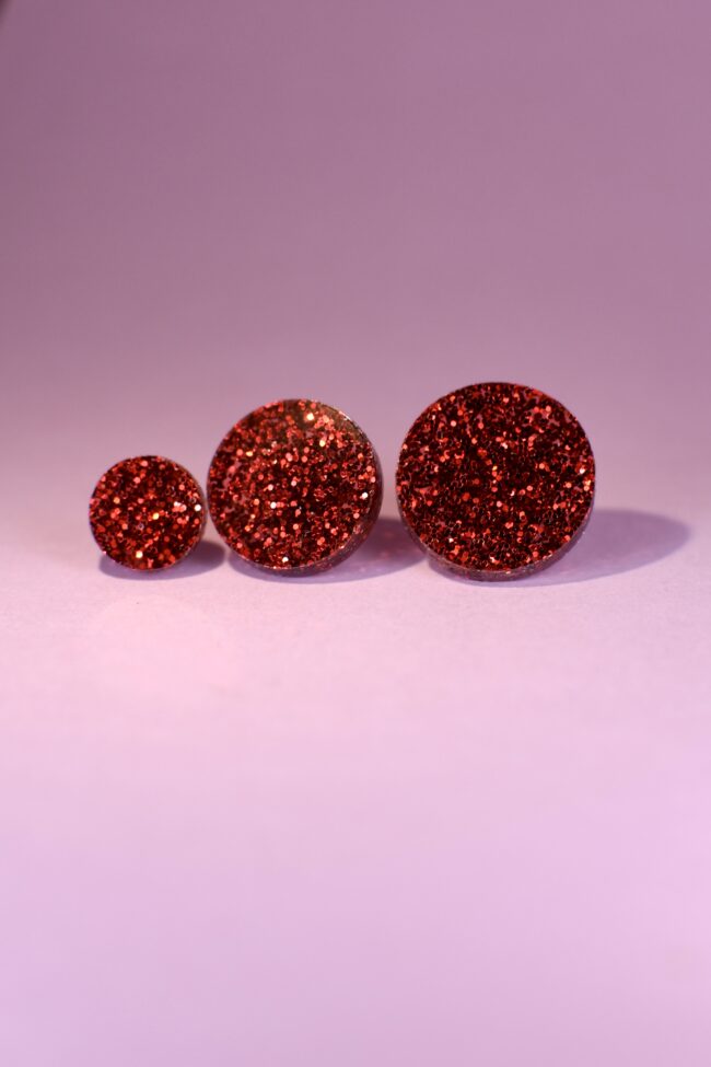 Pyöreät Glitter Nappikorvakorut Eri Kokoja titiMadam Jewelry Pyöreät Glitter Nappikorvakorut Eri Kokoja titiMadam Jewelry