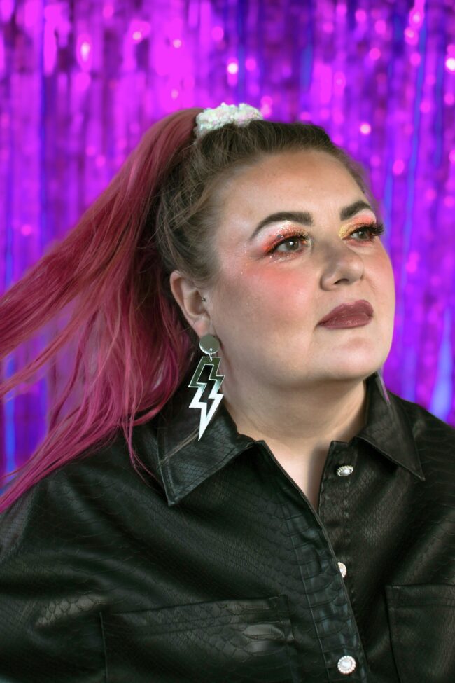 Salama Isot Korvakorut Tapilla Hopea Peili titiMadam Salama Isot Korvakorut Tapilla Hopea Peili titiMadam Tuijah Nyrhinen