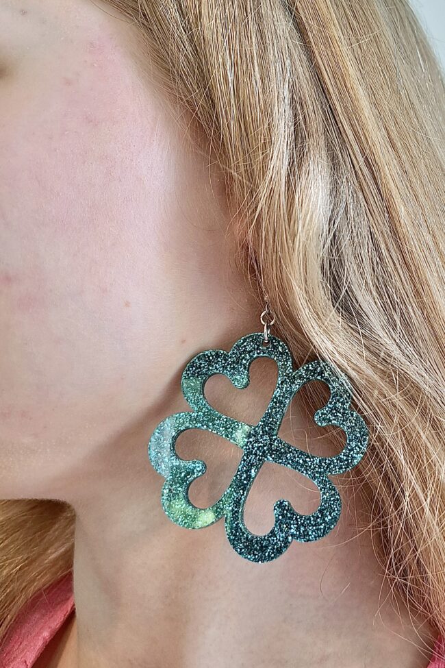 onnenapila.jadeglitter.korvassa onnenapila.jadeglitter.korvassa