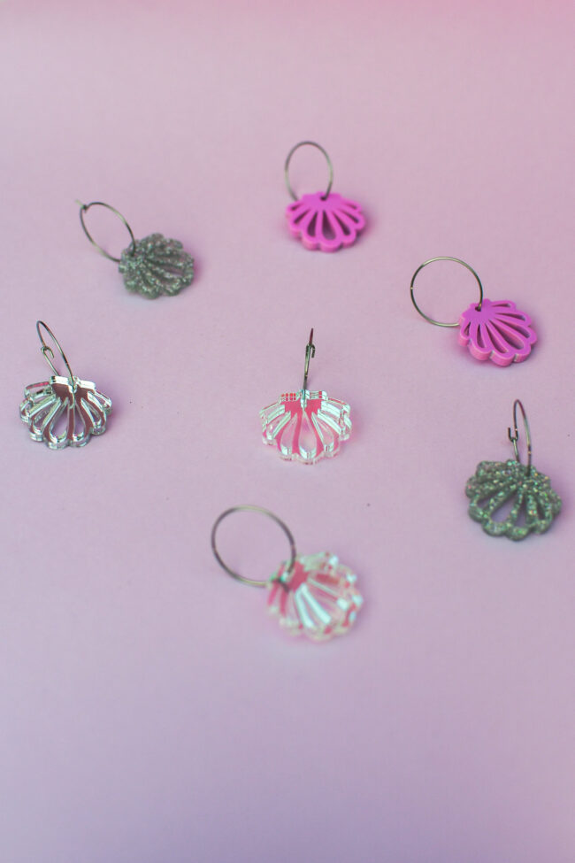 Simpukka Pienet Roikkuvat Korvakorut Renkaalla Useita Värejä titiMadam Jewelry Simpukka Pienet Roikkuvat Korvakorut Renkaalla Useita Värejä titiMadam Jewelry