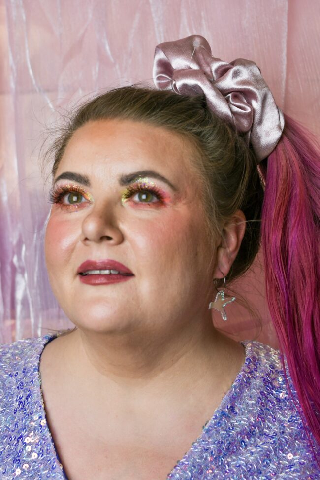 kolibri.pienet.korvakorut.rengas.vilma.iridescent.tuija kolibri.pienet.korvakorut.rengas.vilma.iridescent titiMadam Tuijah Nyrhinen