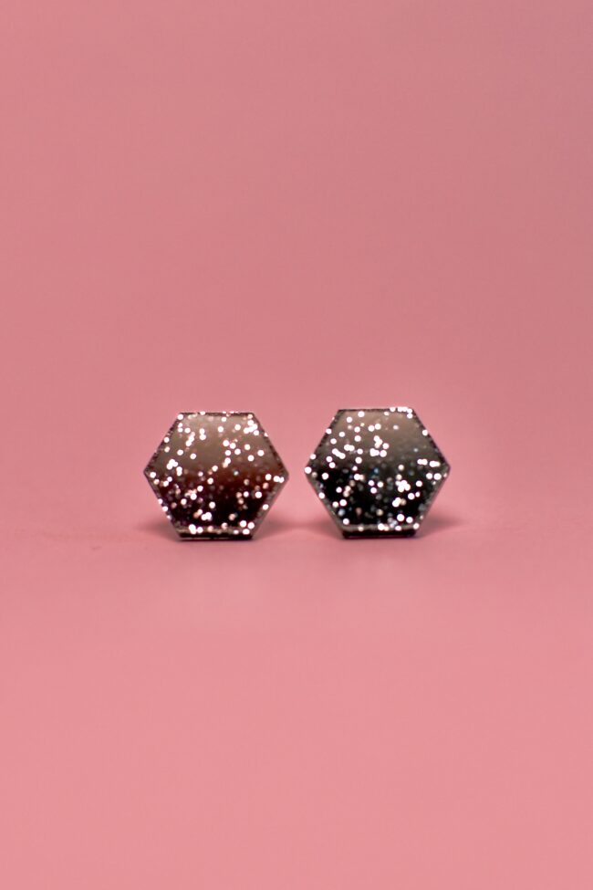 Pienet Glitter Kuutio Mustat Nappikorvakorut titiMadam Jewelry Pienet Glitter Kuutio Mustat Nappikorvakorut titiMadam Jewelry